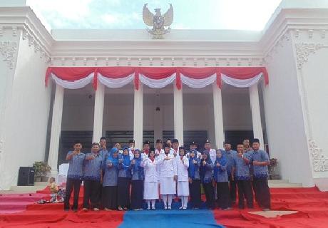 Dewan Guru/Karyawan dan Paskibra